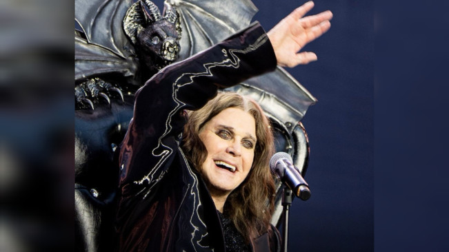 Ozzy Osbourne, vokalis utama Black Sabbath, dikabarkan meninggal dunia. [Instagram]